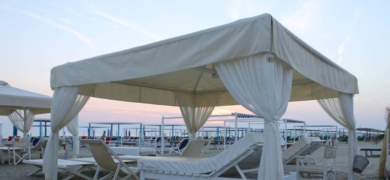 Gazebo classic sul mare