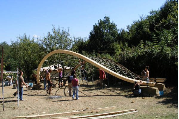 whale-roof-in-costruzione